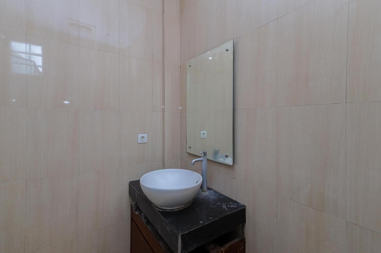Urbanview Hotel Wg Jimbaran Bali Ungasan Extérieur photo